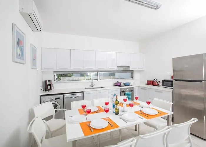 Villa Ochosto Selene - Stunning 5 Bedroom With Private Pool Protaras