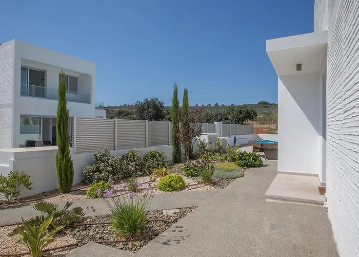 Ochosto Selene - Stunning 5 Bedroom With Private Pool