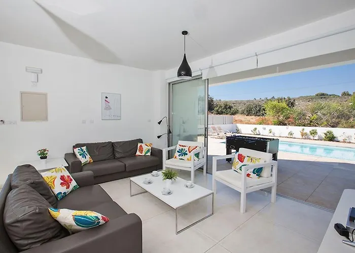 Ochosto Selene - Stunning 5 Bedroom With Private Pool Villa Protaras