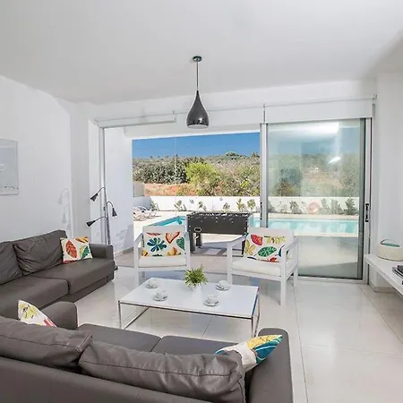 Villa Kacy Aq Ccv3 *