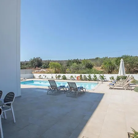 Ochosto Selene - Stunning 5 Bedroom With Private Pool - Close To The * Protaras